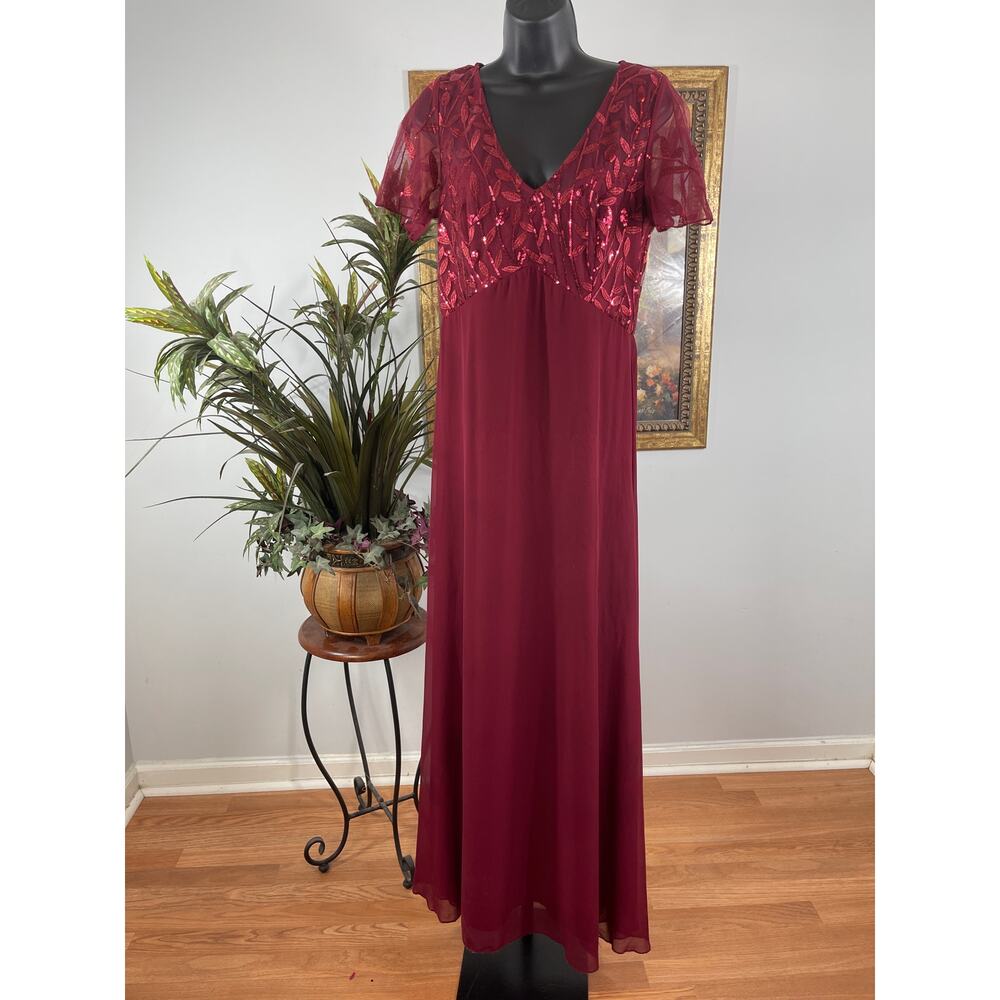 Ever-Pretty Barbiedoll Dress Women's 12 Burgundy V-Neck Sequin Minimalist Glam